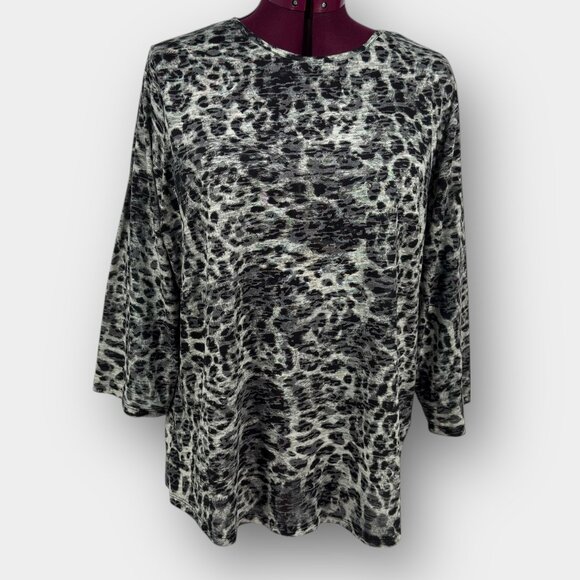 🟢 2/$25 ~ iyla XXL semi-sheer knit tunic top black grey animal print 3/4 sleeve - Picture 1 of 8